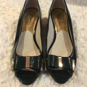 Michael Kors peep toe navy blue shoe